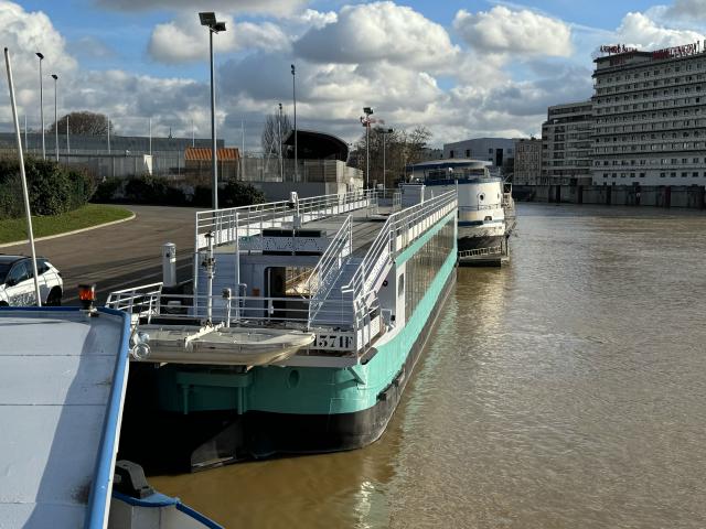 Comment animer vos soirées sur la Seine avec un piano à queue?