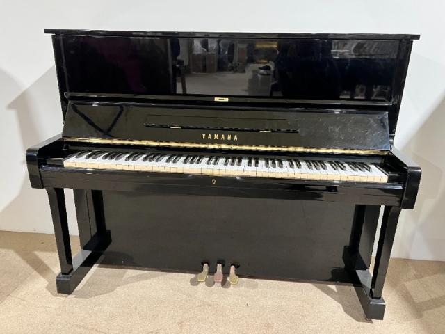 Piano droit YAMAHA U1 noir